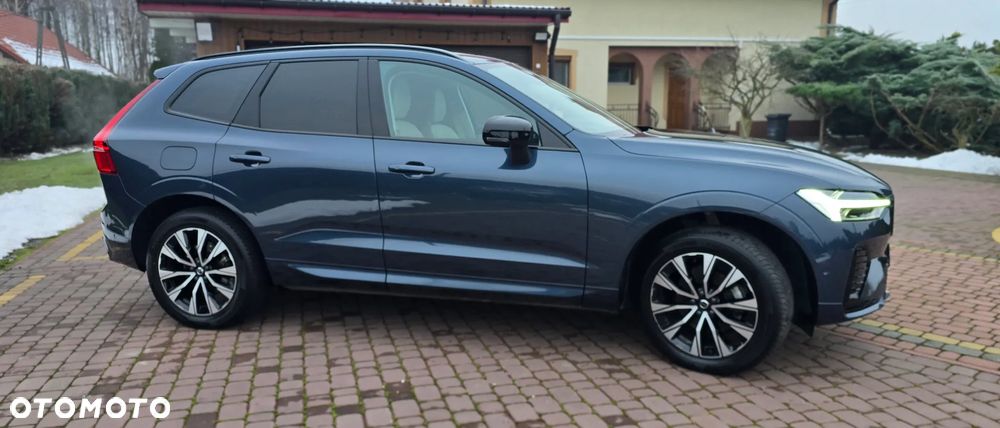 Volvo XC 60 B5 B AWD Plus Dark - 2