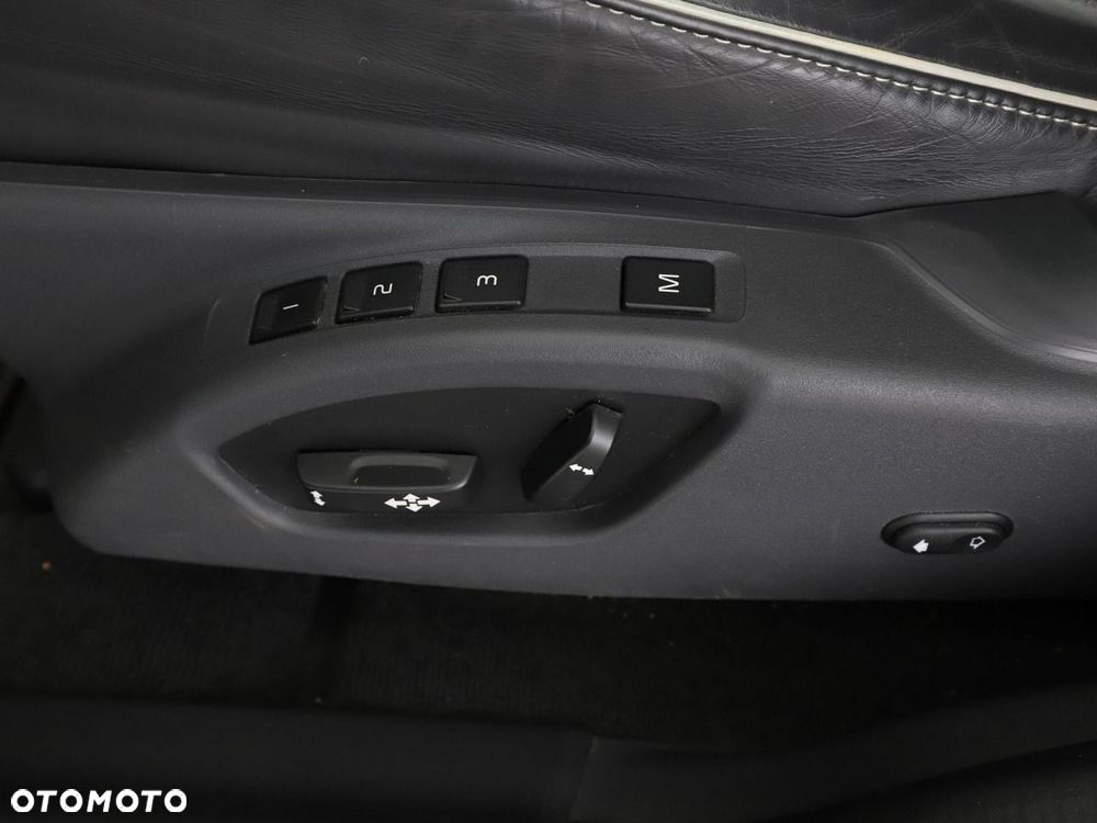 Volvo XC 60 D4 Momentum - 36