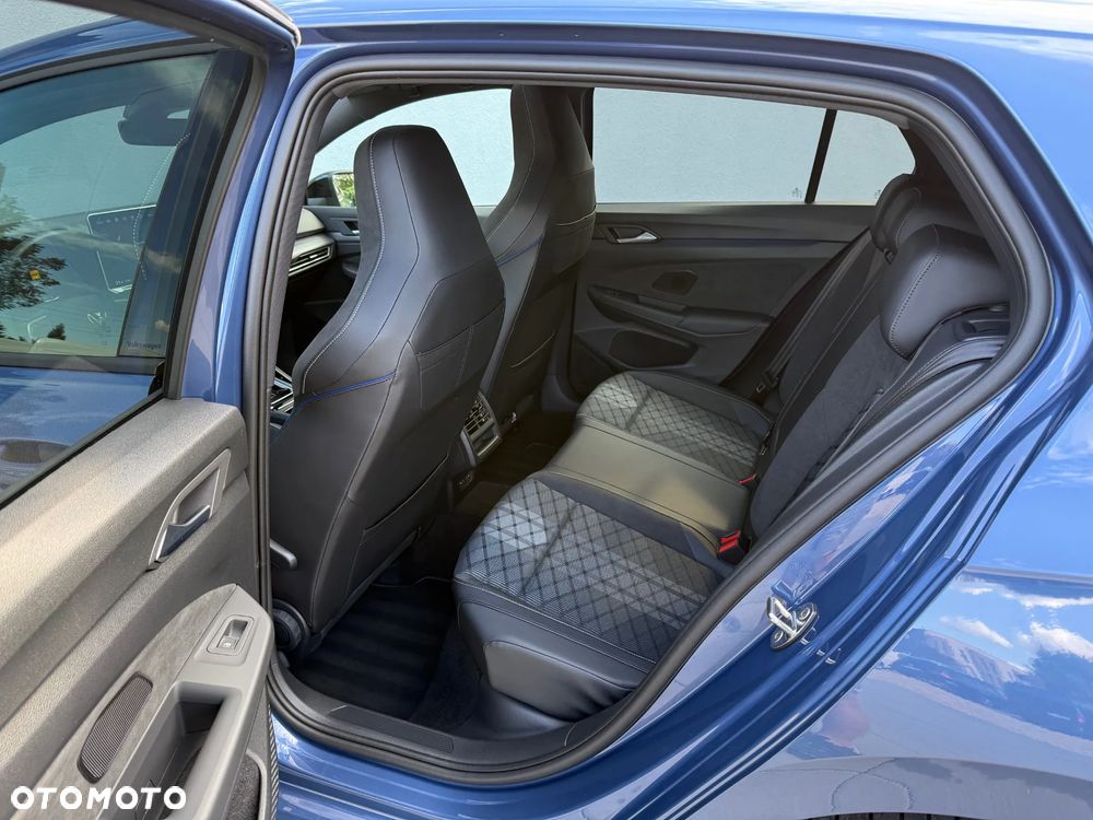 Volkswagen Golf - 9