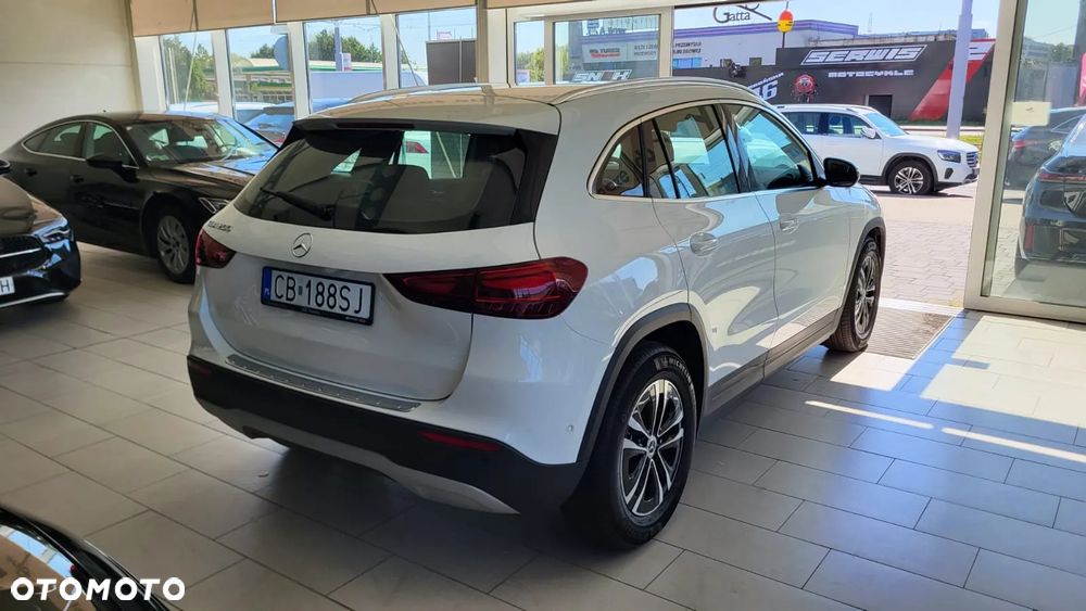 Mercedes-Benz GLA 200 Style - 5