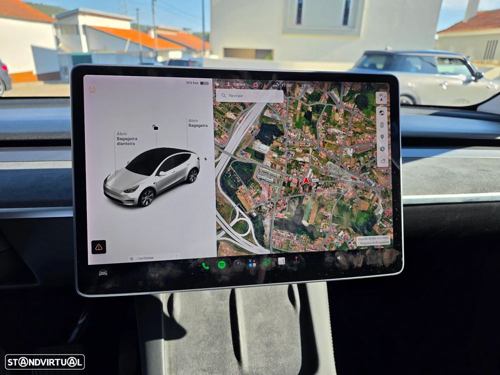 Tesla Model Y Long Range Dual Motor AWD - 17