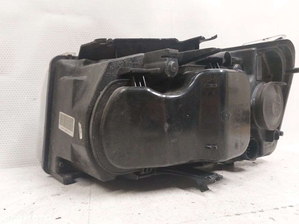 .  LAMPA PRZOD PRZEDNIA PRAWA LAND ROVER FREELANDER 2 - 4