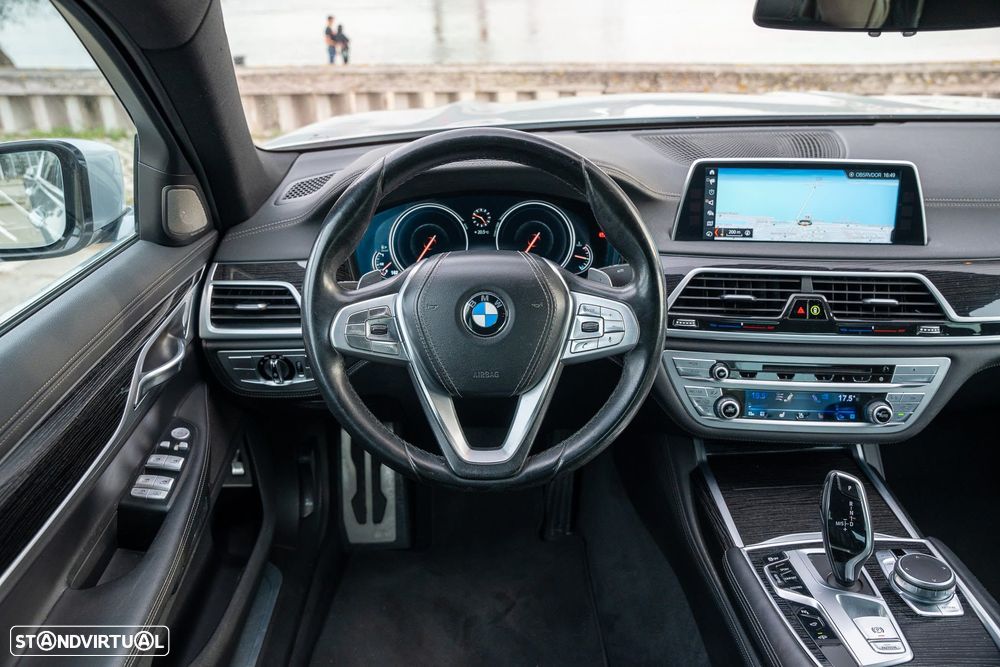 BMW 730 d Pack M - 13