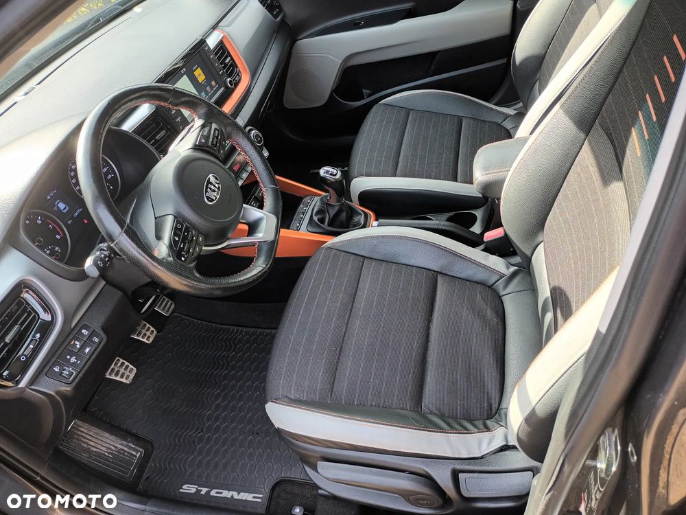 Kia Stonic 1.0 T-GDI 120 Spirit - 9