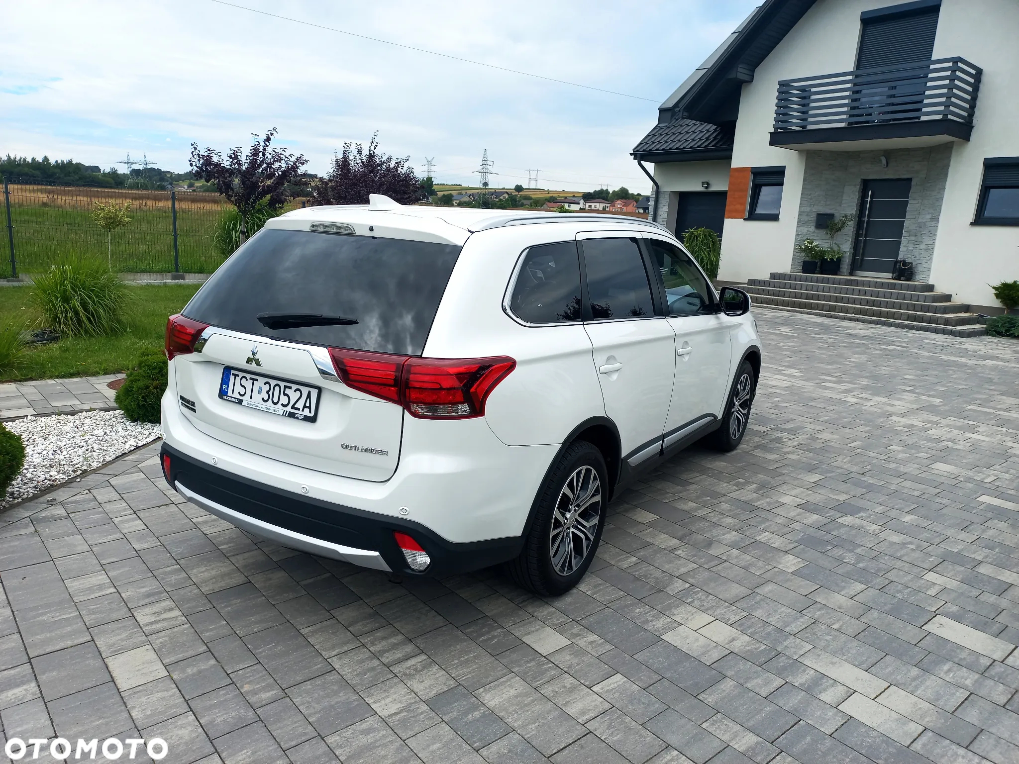 Mitsubishi Outlander 2.0 Intense + Navi 4WD CVT - 7