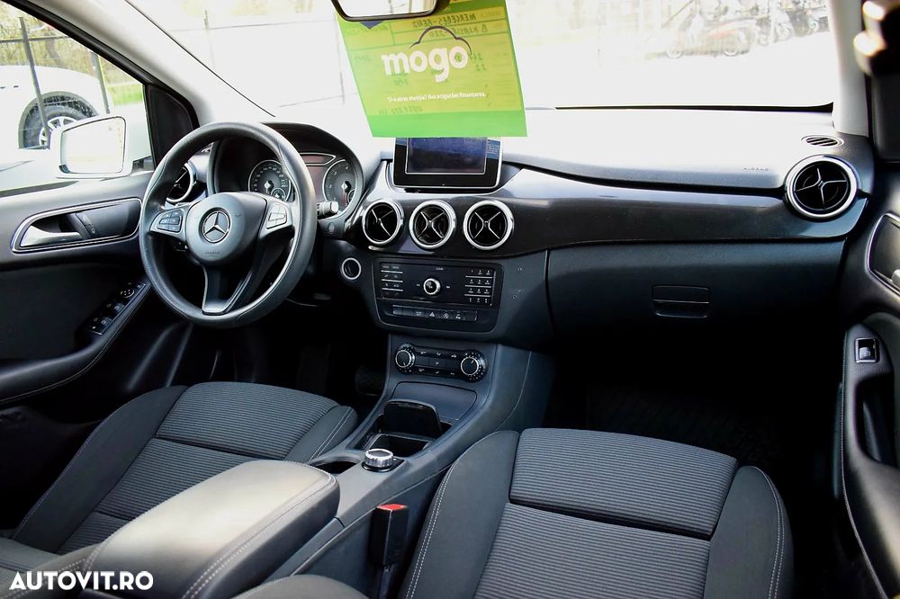 Mercedes-Benz B 220 - 17