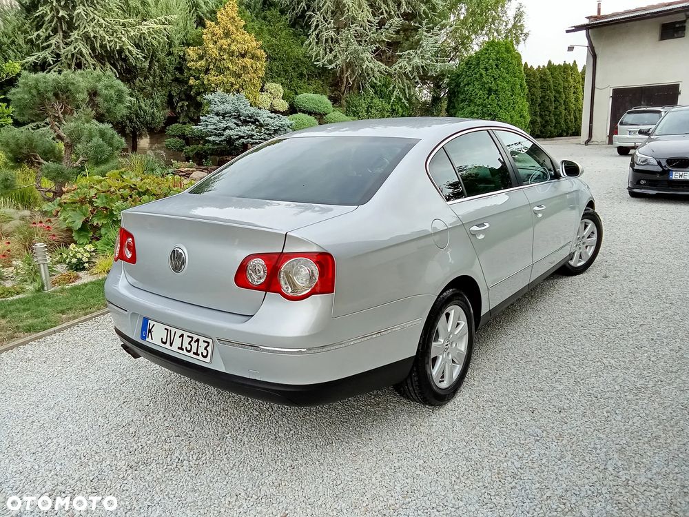 Volkswagen Passat - 3