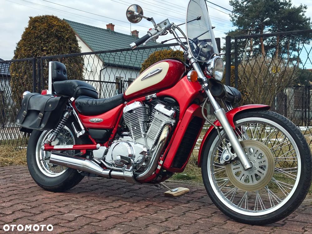 Suzuki Intruder - 1