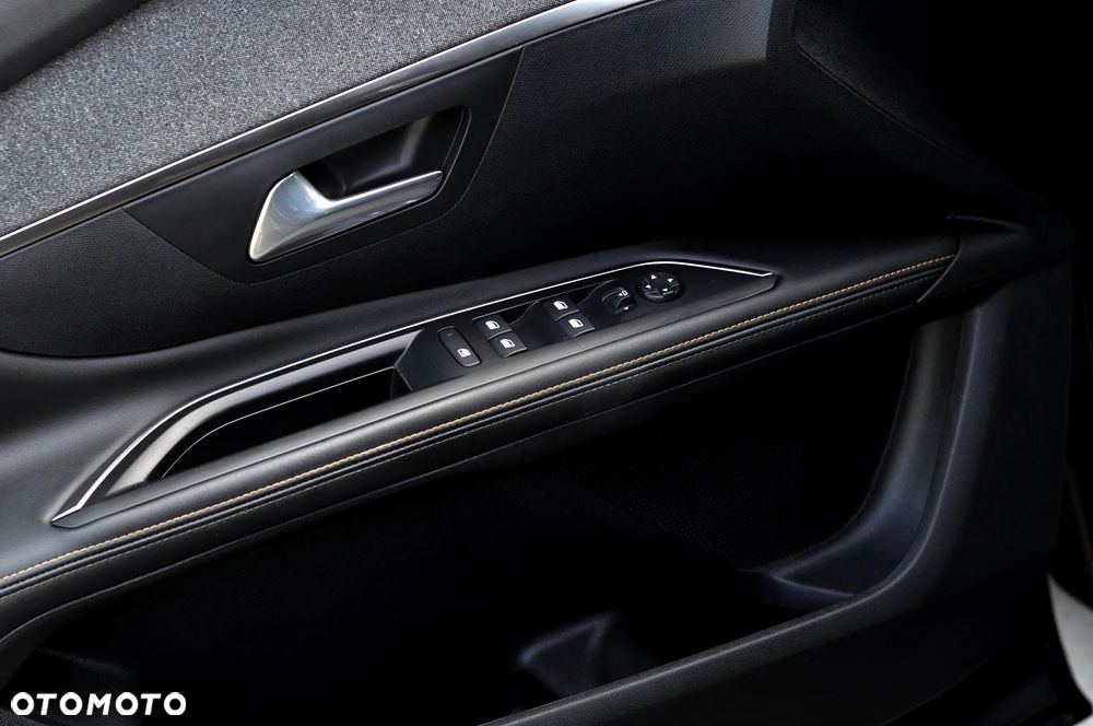 Peugeot 5008 2.0 BlueHDI Crossway S&S EAT8 - 22