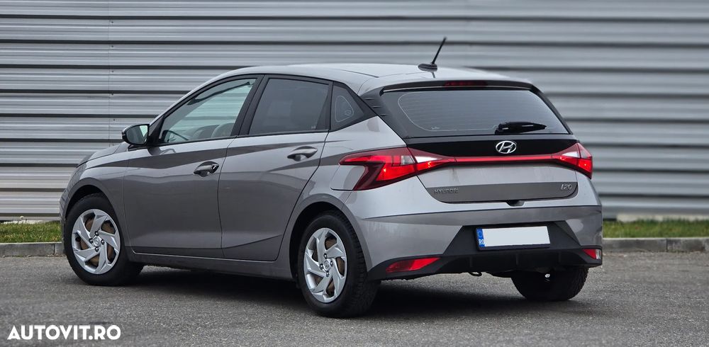 Hyundai i20 blue 1.2 Pure - 3