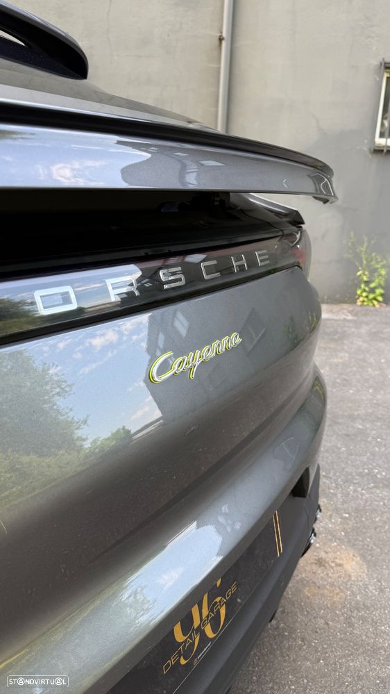 Porsche Cayenne S E-Hybrid - 11