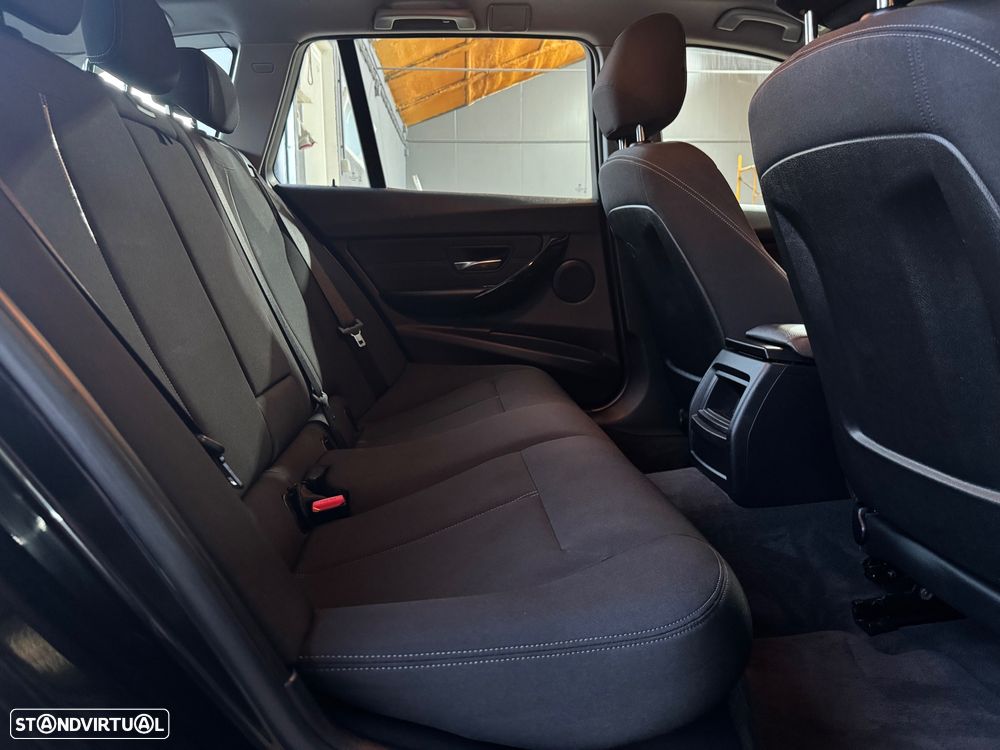 BMW 318 d Auto Line Sport - 19