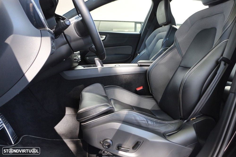 Volvo XC 60 2.0 T8 PHEV R-Design AWD - 21