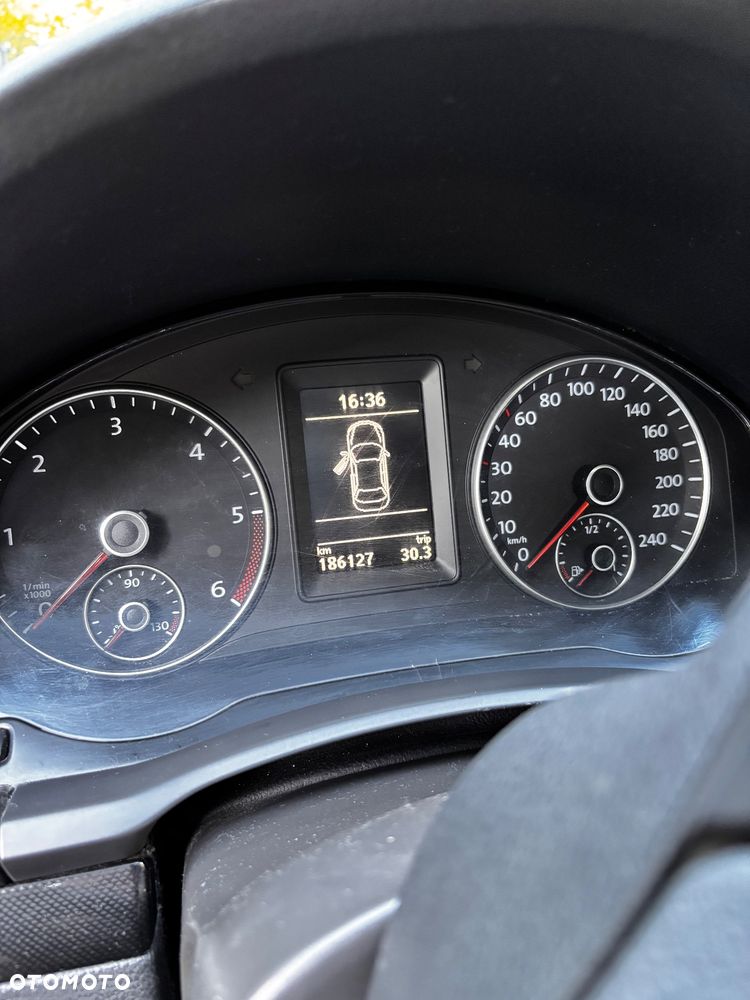 Volkswagen Jetta - 12