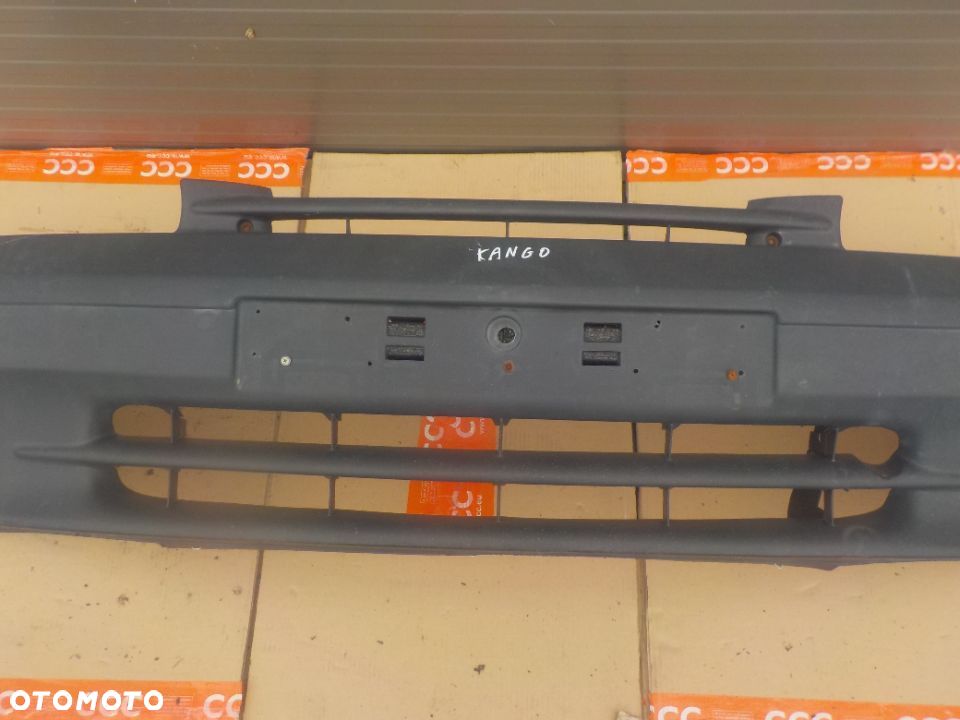RENAULT KANGO ZDERZAK PRZÓD - 4