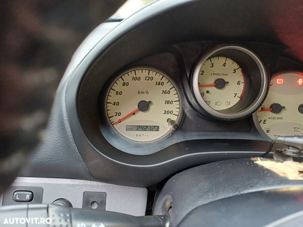 Toyota RAV4 D-4D 4x4 Edition - 10