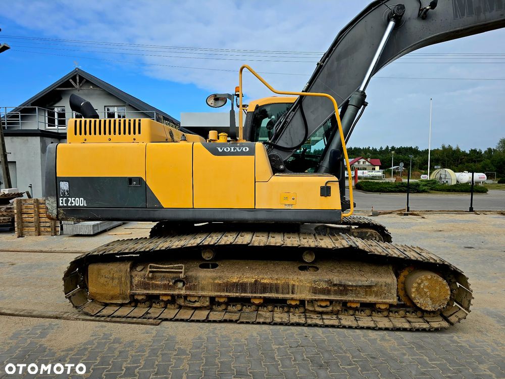 Volvo EC250DL - 10