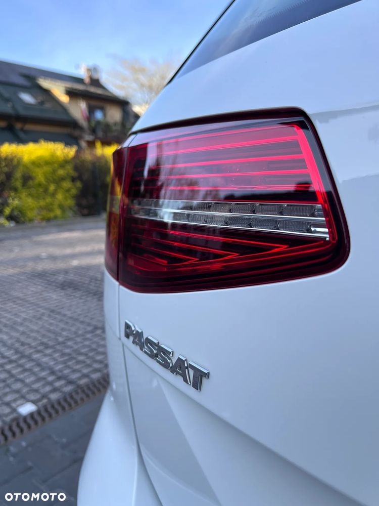 Volkswagen Passat 1.8 TSI BMT Highline - 24