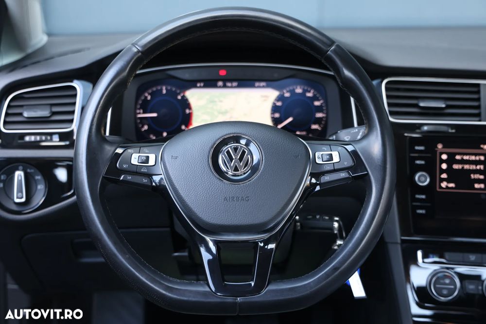 Volkswagen Golf 1.6 TDI SCR DSG Comfortline - 9