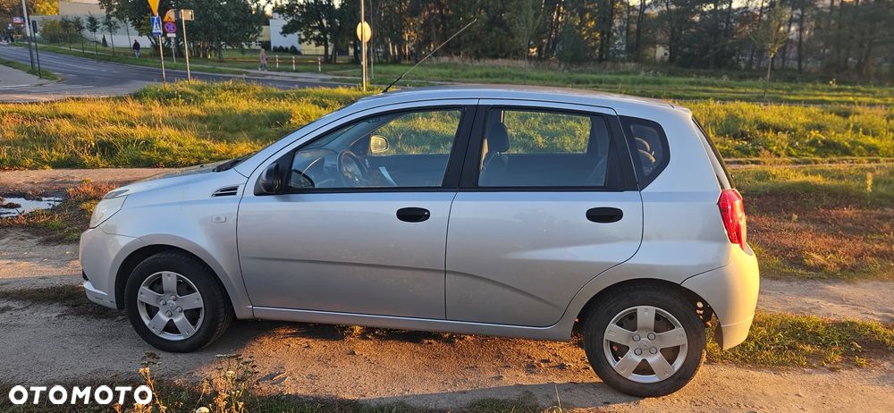 Chevrolet Aveo - 11