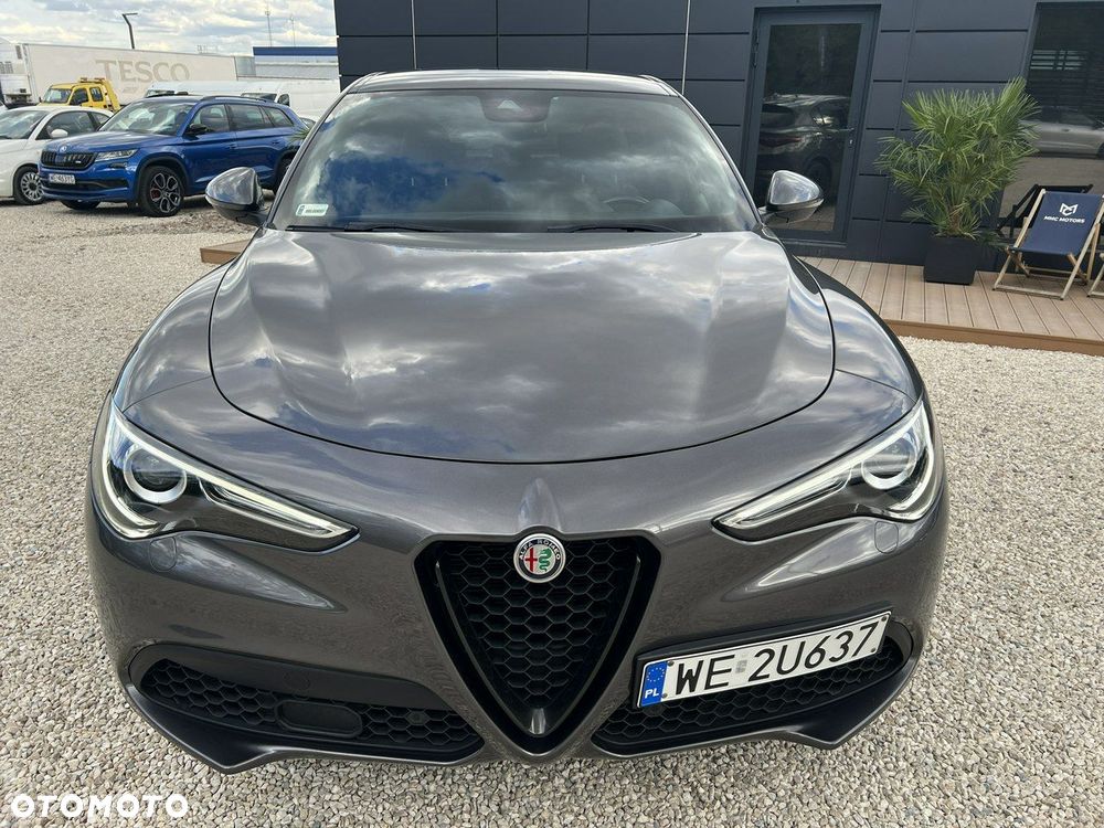 Alfa Romeo Stelvio - 9
