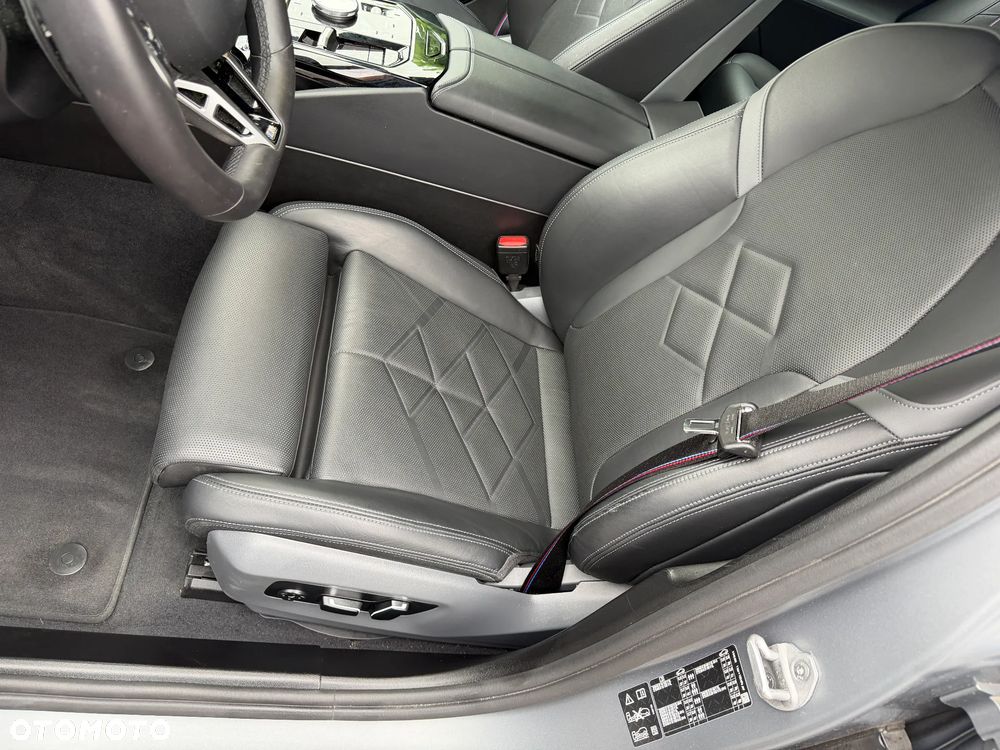BMW Seria 5 540d xDrive mHEV M Sport - 25