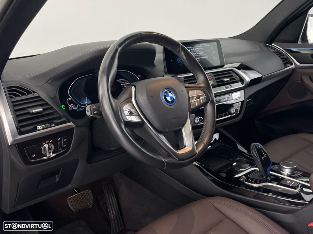 BMW iX3 Inspiring - 17