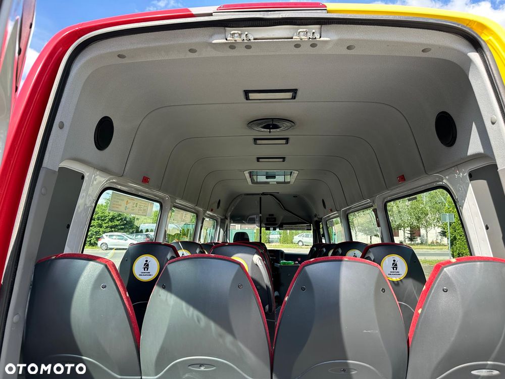 Mercedes-Benz Sprinter - 9