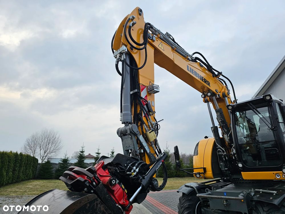 Liebherr A 918 Compact - 11