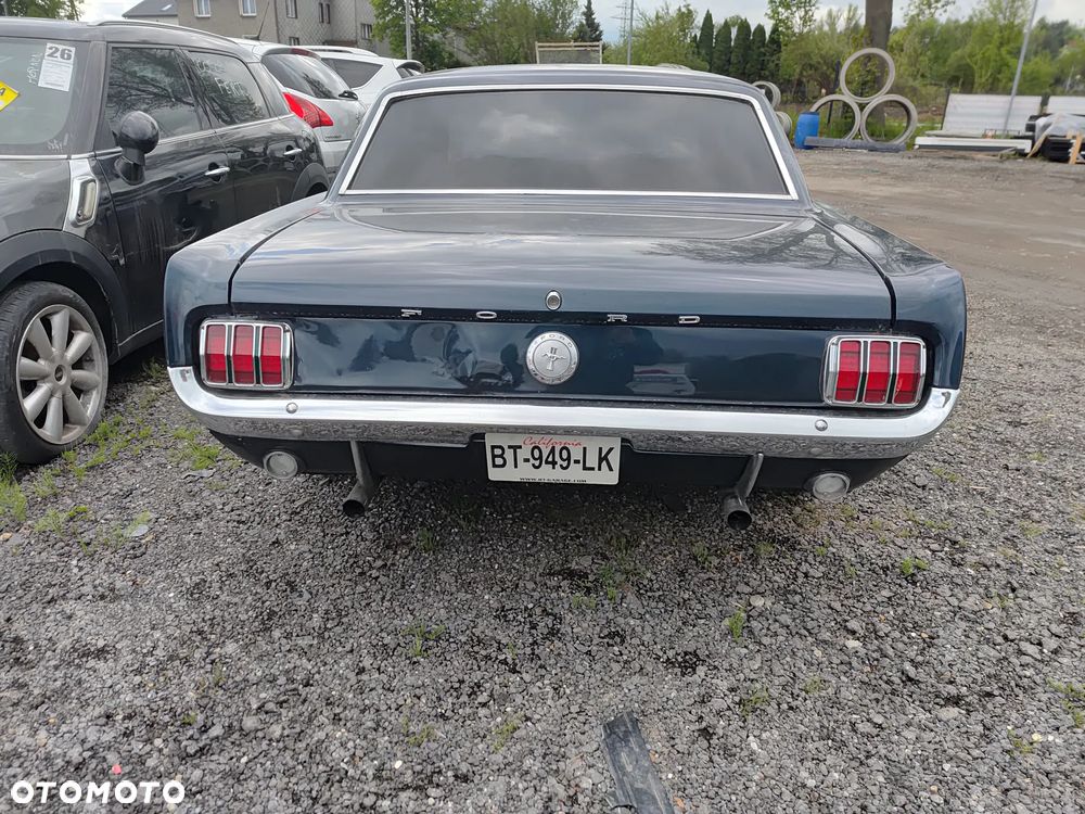 Ford Mustang - 5
