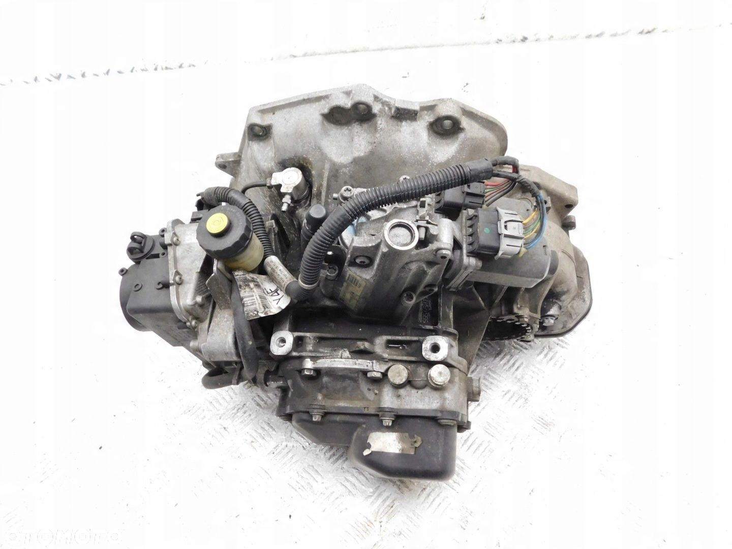 SKRZYNIA BIEGÓW PÓŁAUTOMAT - OPEL CORSA D 1.2 LW418 - 3