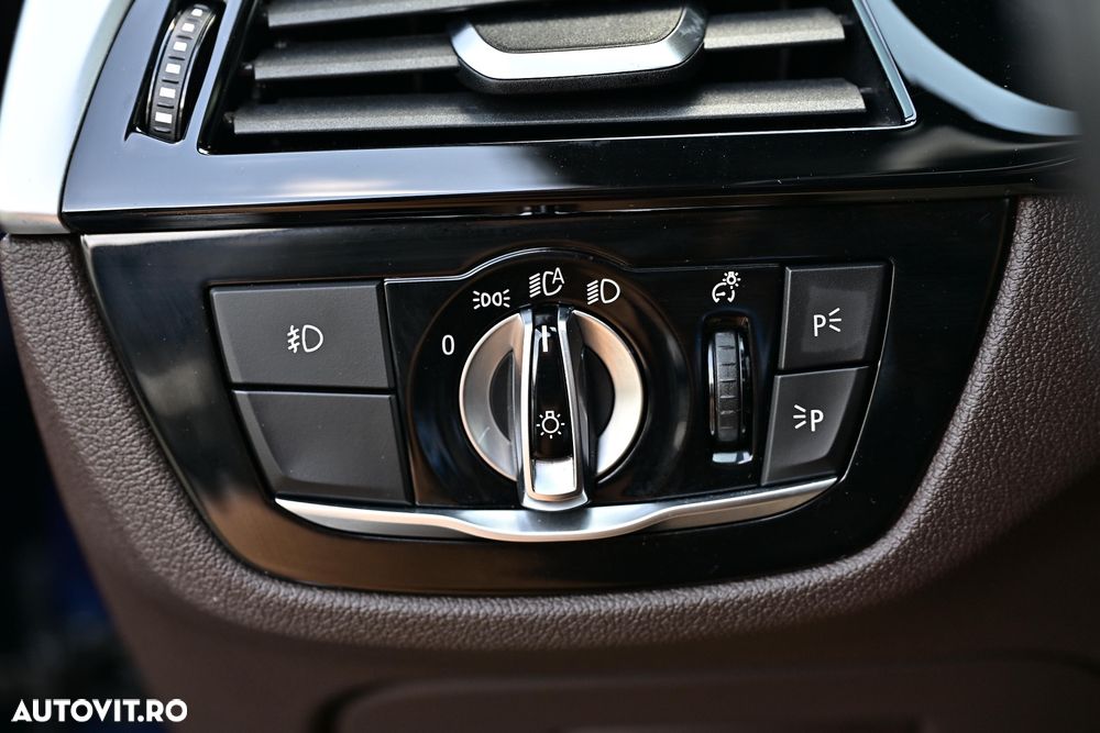BMW Seria 5 530e xDrive AT PHEV - 39