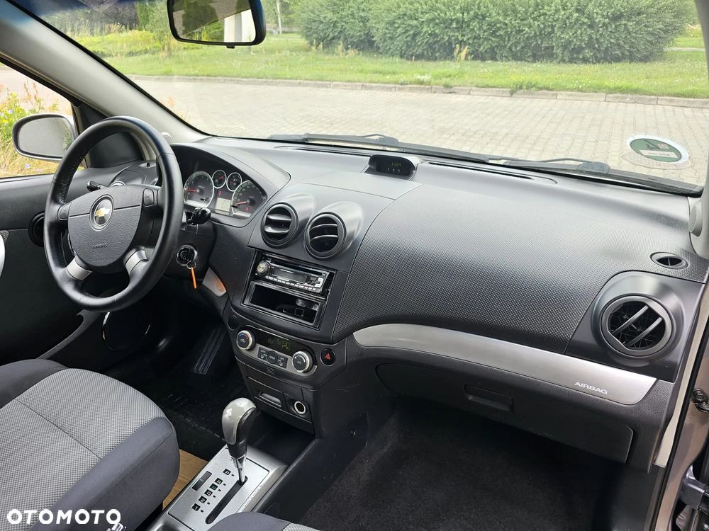 Chevrolet Aveo 1.4 16V LS - 26