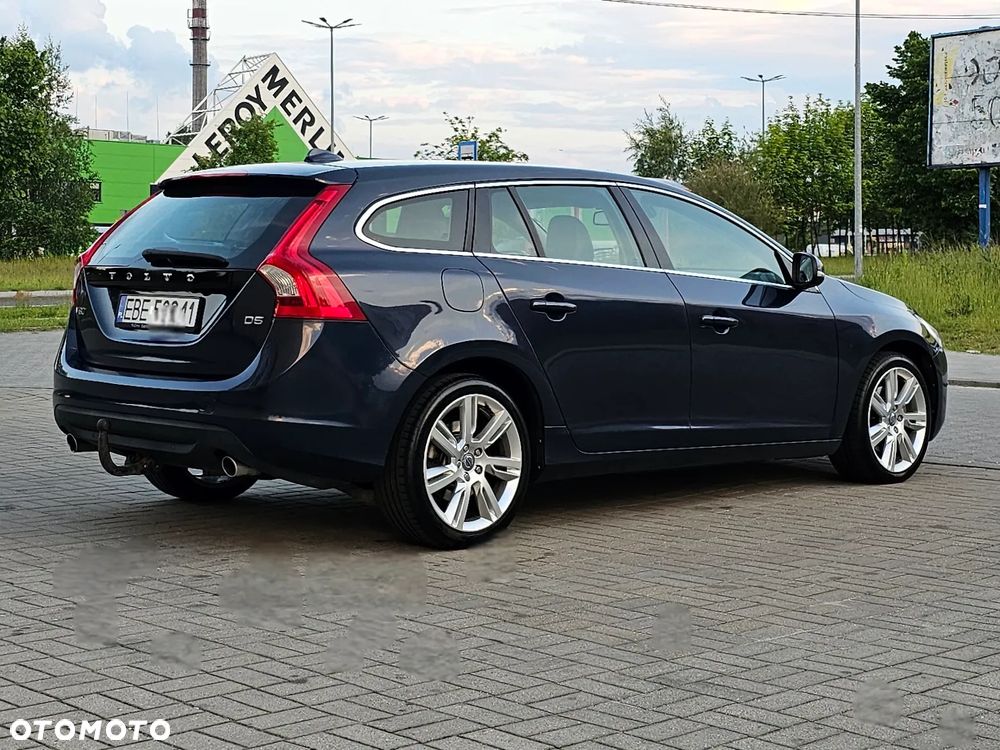 Volvo V60 D5 Geartronic Summum - 2