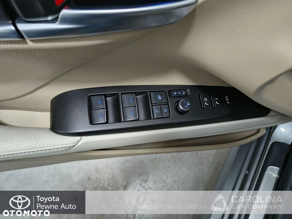 Toyota Camry 2.5 Hybrid Executive CVT - 14