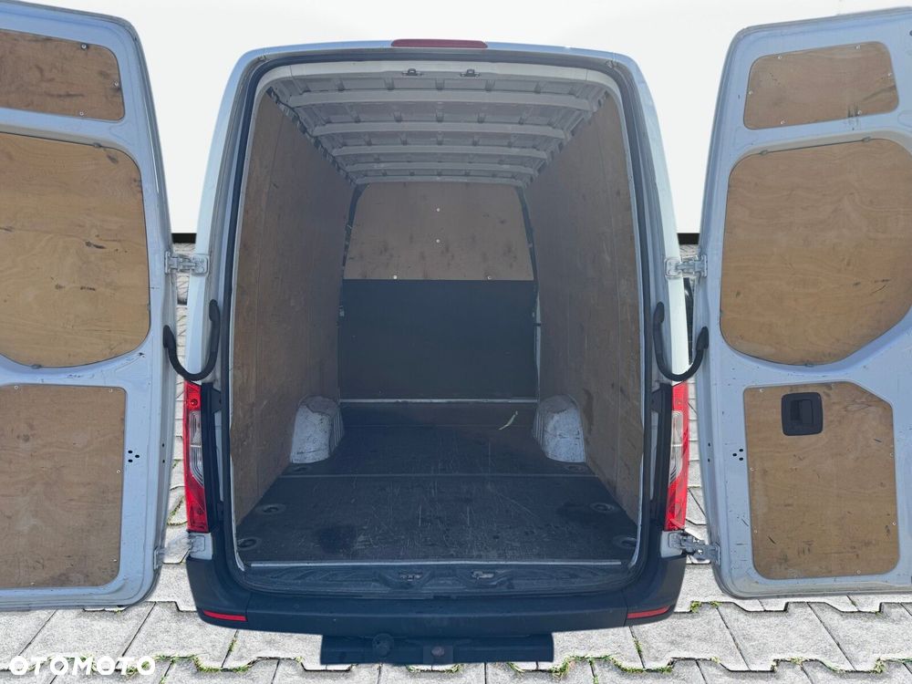 Mercedes-Benz Sprinter - 17