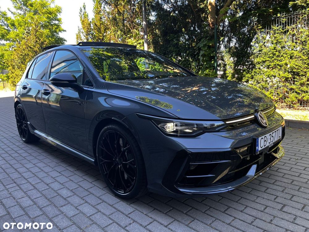 Volkswagen Golf - 11