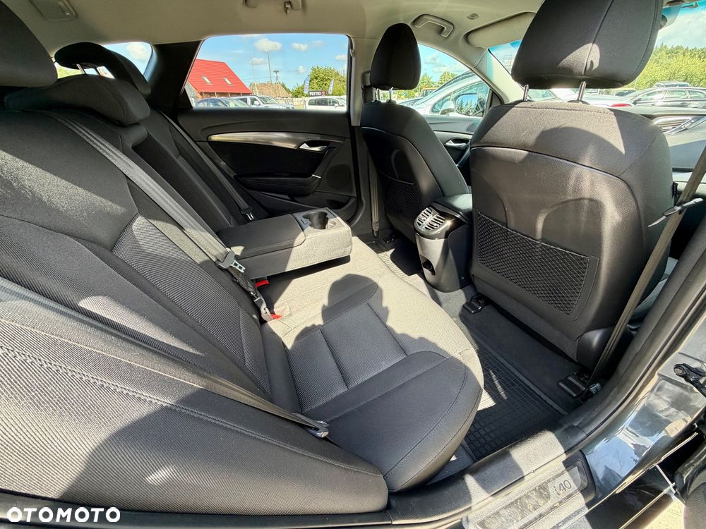 Hyundai i40 Kombi 1.7 CRDi Premium - 11