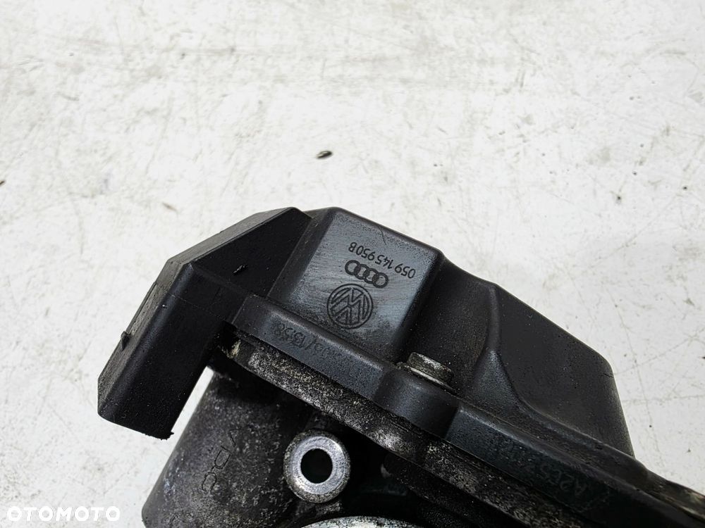 PRZEPUSTNICA KLAPA AUDI A4 B7 A6 C6 Q7 4L A8 3.0 TDI 059145950B - 6