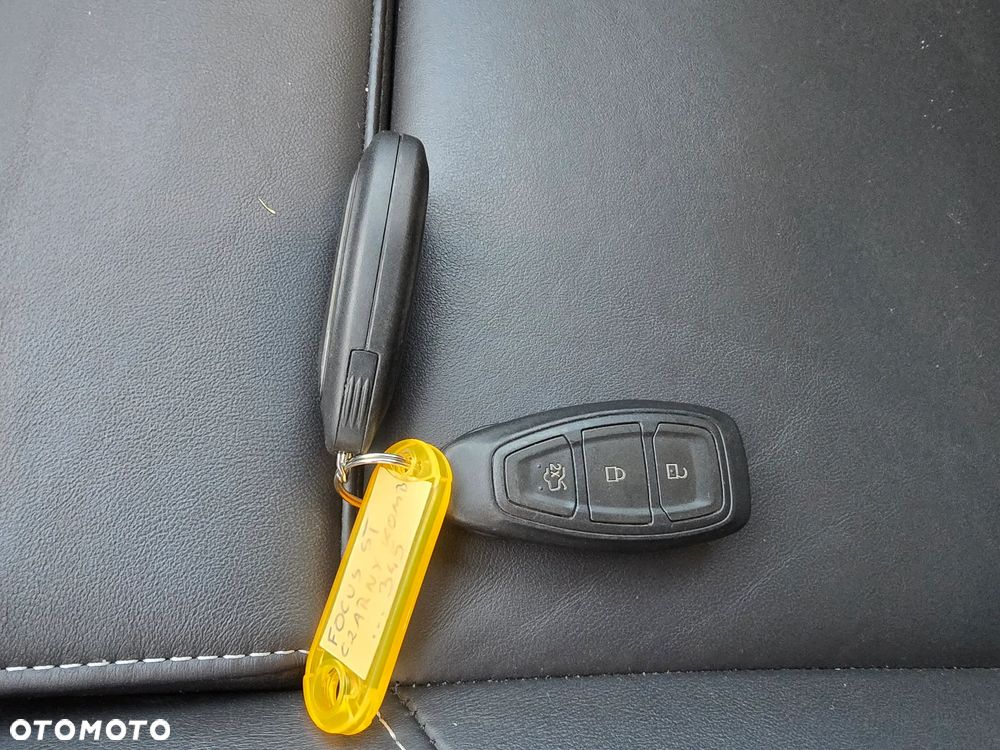 Ford Focus - 31