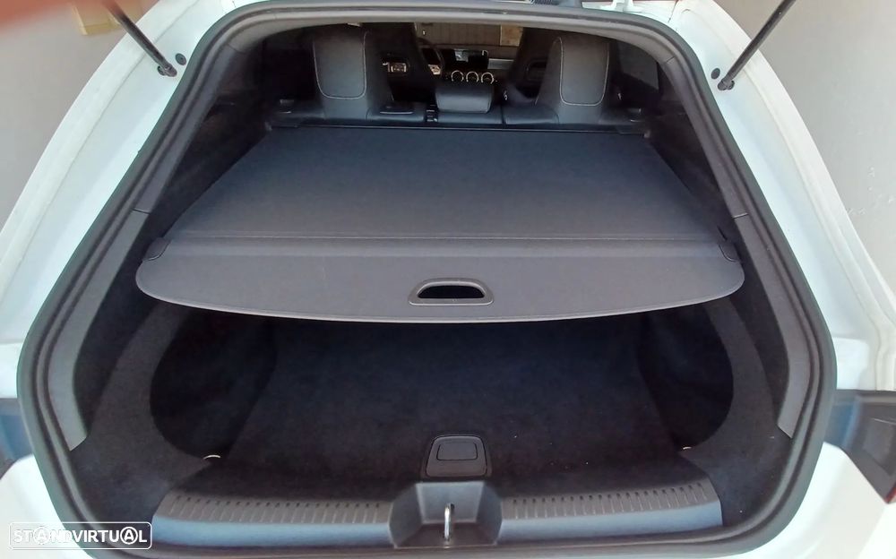 Mercedes-Benz CLA 250 - 21
