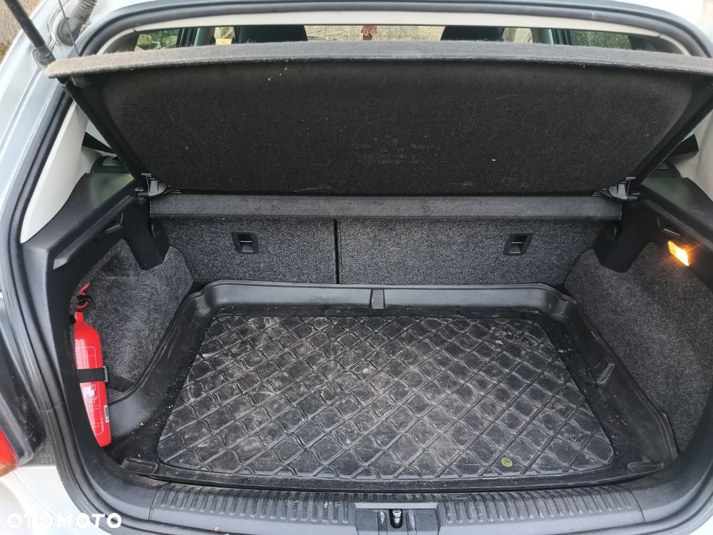 Volkswagen Polo 1.2 MATCH - 10