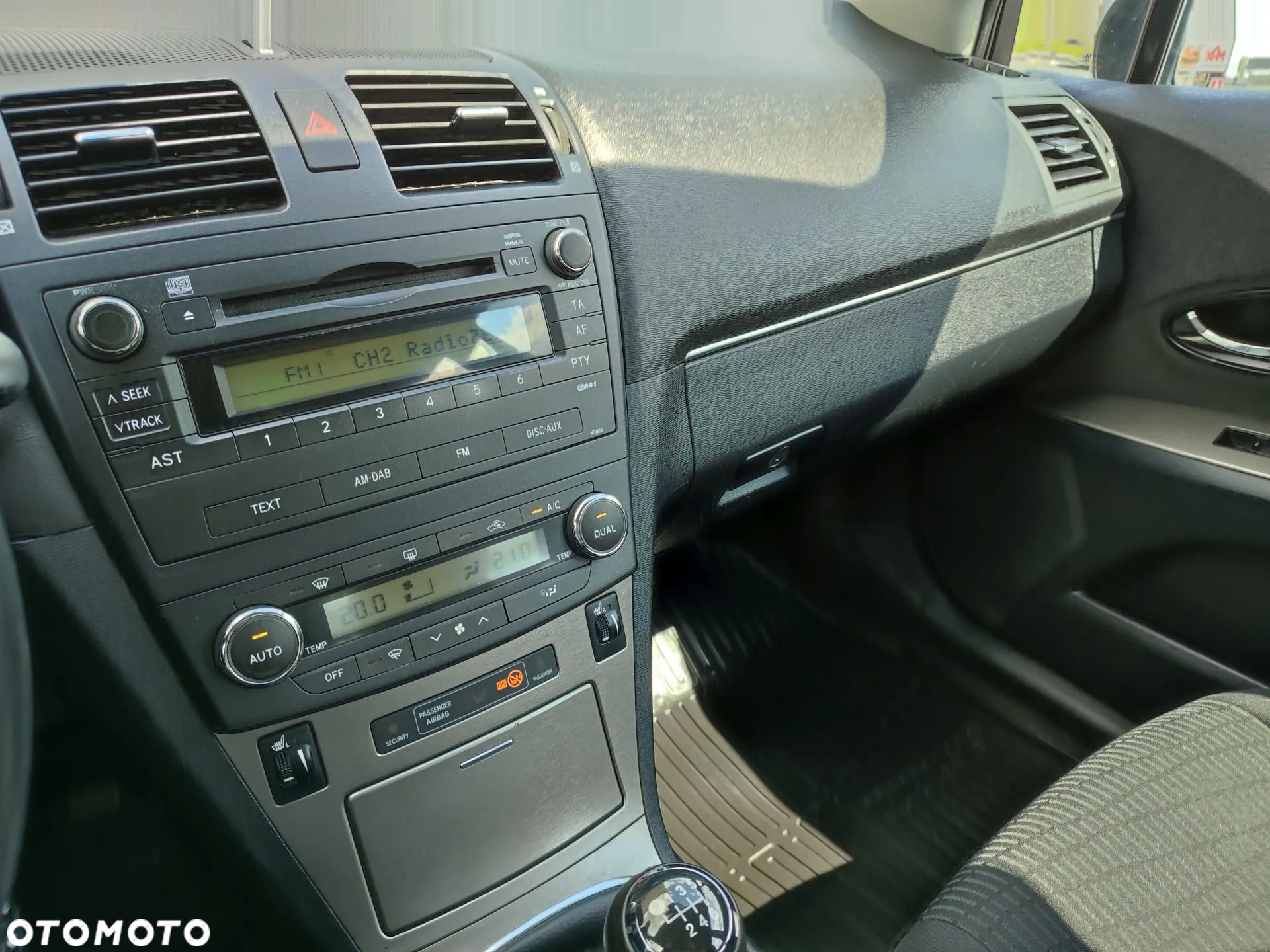 Toyota Avensis Combi 1.8 Comfort - 14