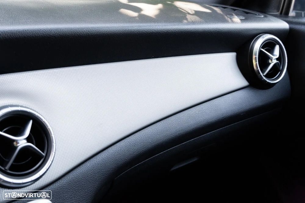 Mercedes-Benz CLA 180 d - 43