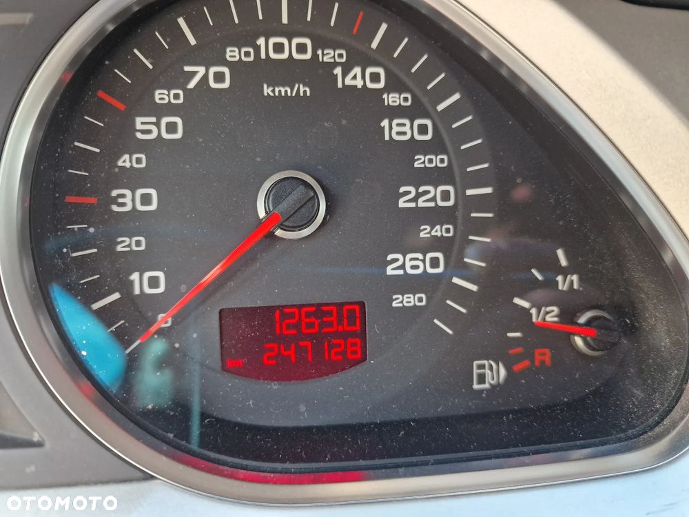 Audi A6 Avant 2.0 TDI DPF multitronic - 5