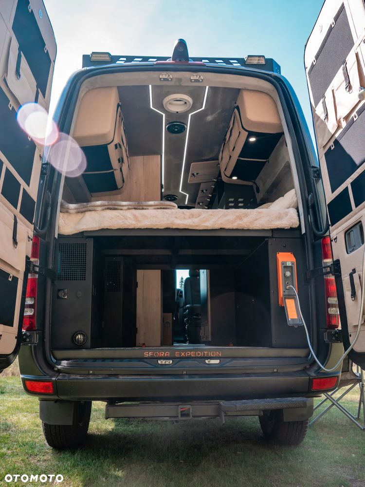 Mercedes-Benz Sprinter - 26