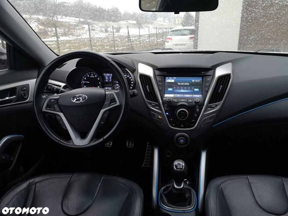 Hyundai Veloster 1.6 GDI Premium - 31