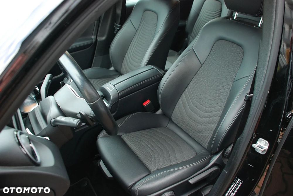 Mercedes-Benz GLB 200 d Progressive 8G-DCT - 11