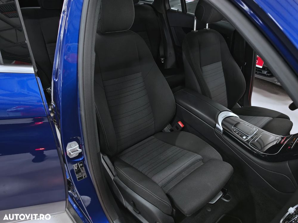 Mercedes-Benz GLC 300 de 4Matic 9G-TRONIC - 11