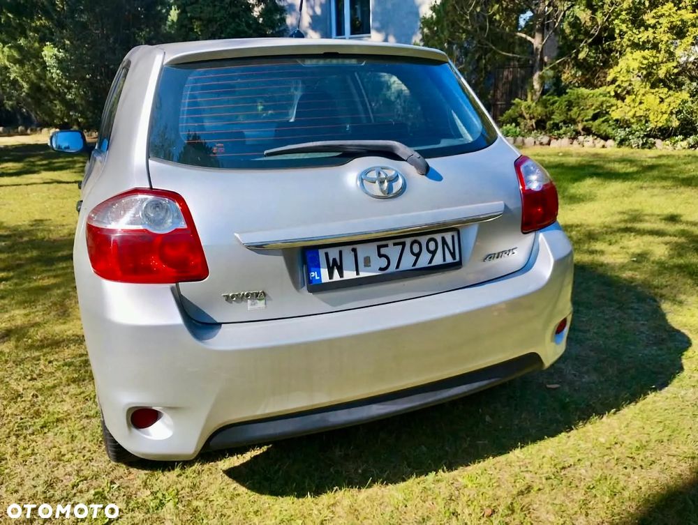 Toyota Auris 1.6 Terra - 4